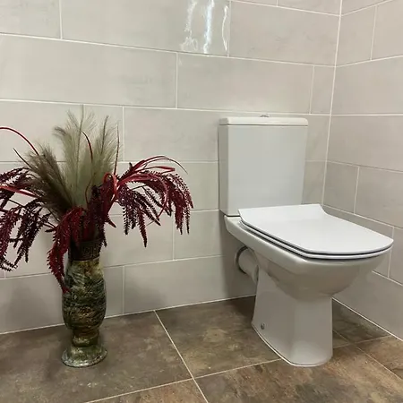 на фонтане *