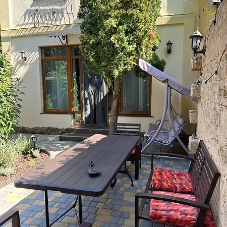 на фонтане Σπίτι διακοπών