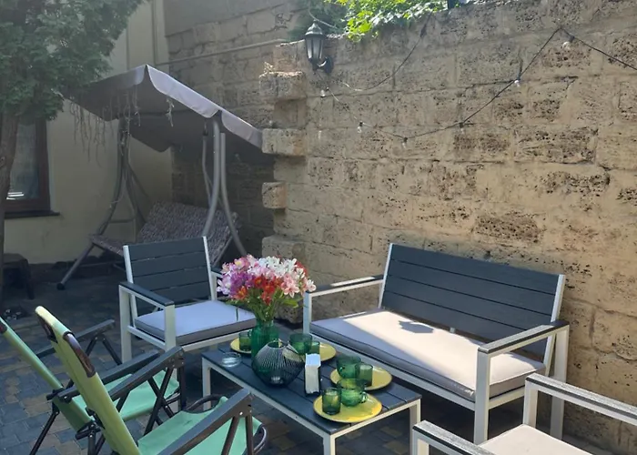 на фонтане Hébergement de vacances