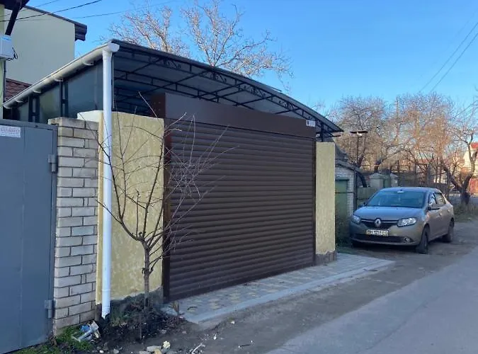 на фонтане Holiday home