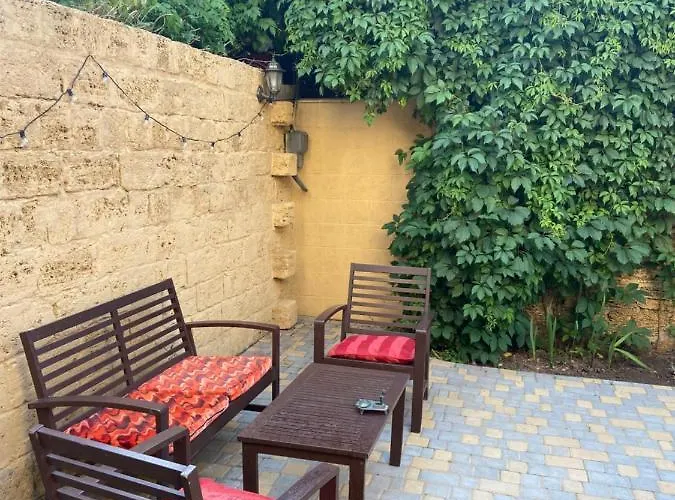 на фонтане Holiday home *