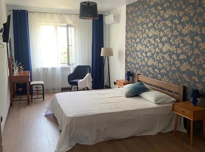 на фонтане Holiday home *