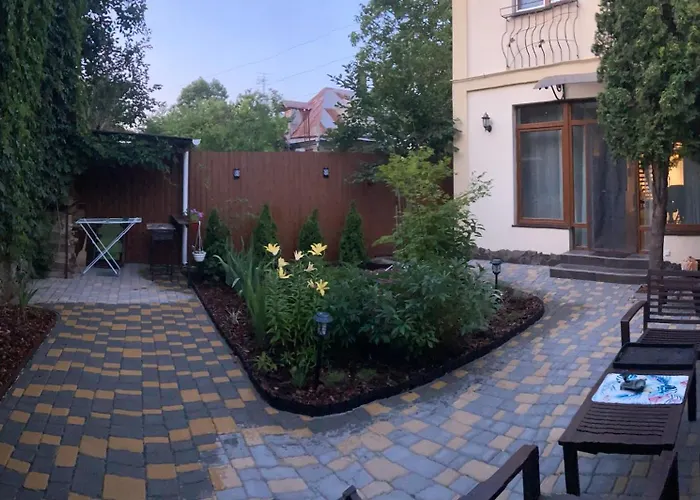 на фонтане Holiday home *